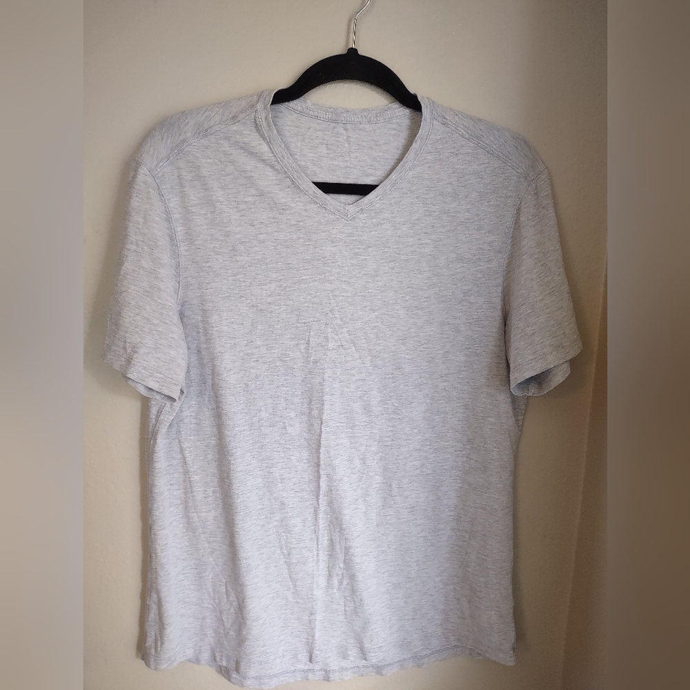 Lululemon L Men's Gray V-Neck T-Shirt